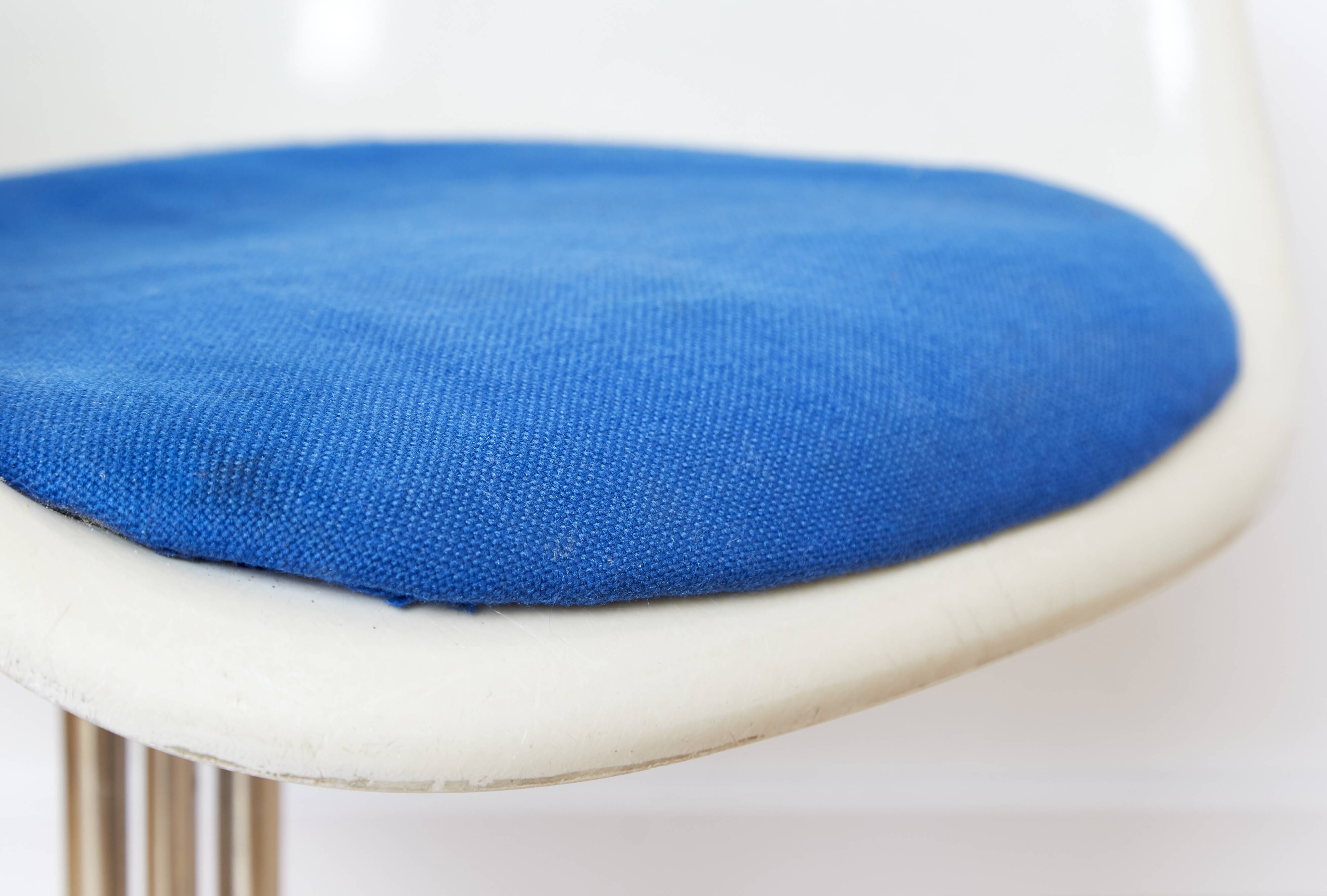 Off-White La Fonda Fiberglas Chair by Charles & Ray Eames for Herman Miller