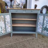 Green Parisian Buffet