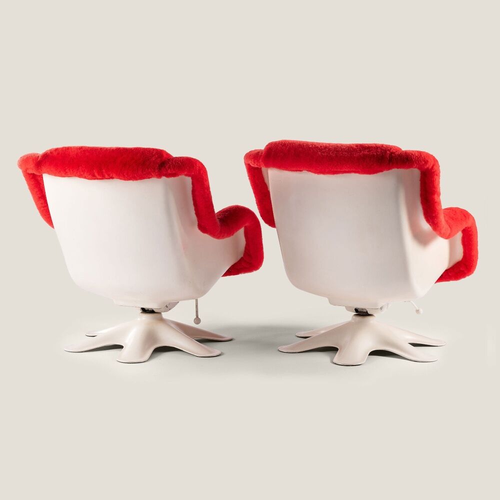 Pair of armchairs M418 – Yrjö Kukkapuro