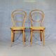 Deux chaises N°10 de Thonet 1870 noyer clair