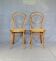 Deux chaises N°10 de Thonet 1870 noyer clair