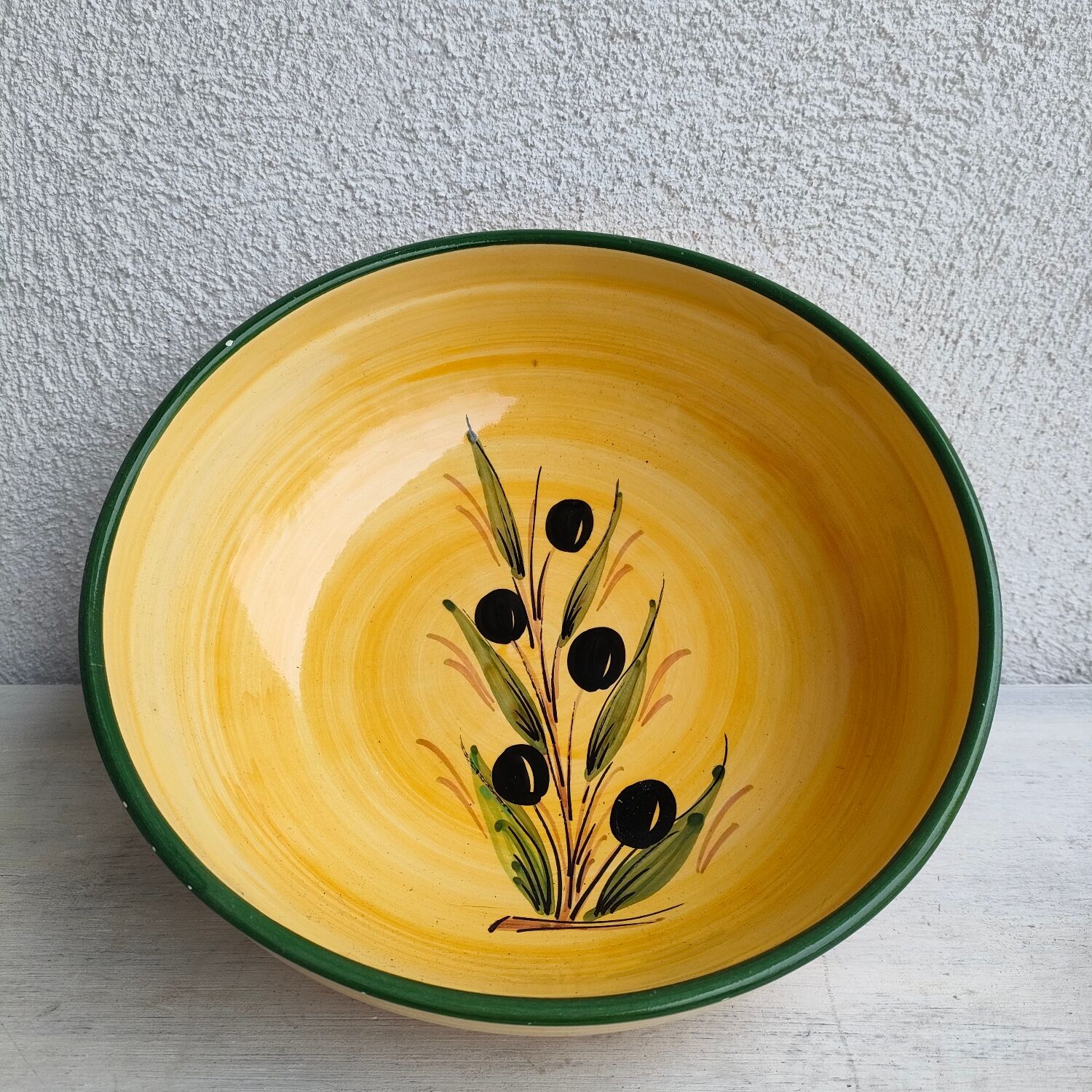 Lot of Provençal ceramic tableware