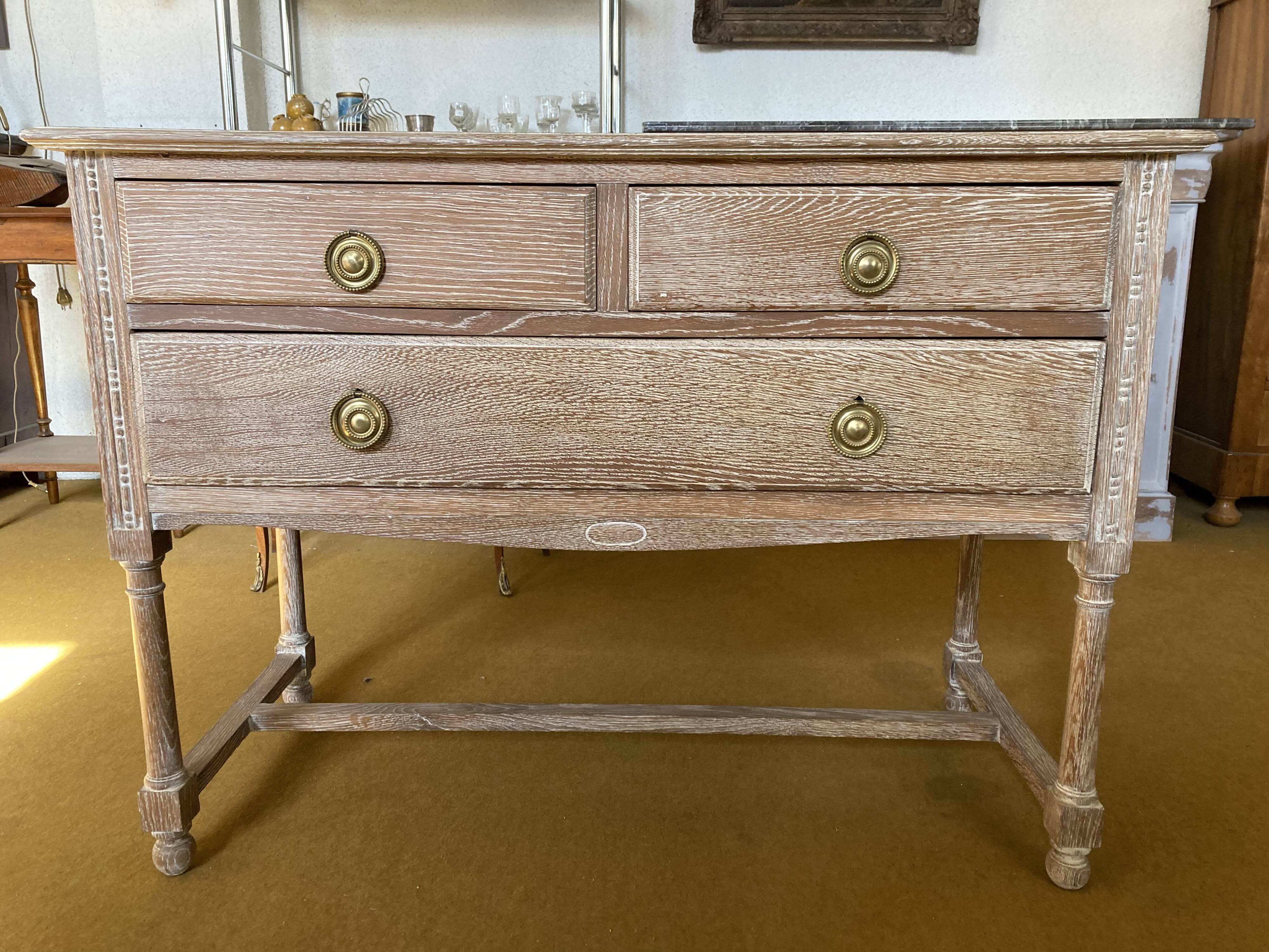 Louis XVI chest of drawers