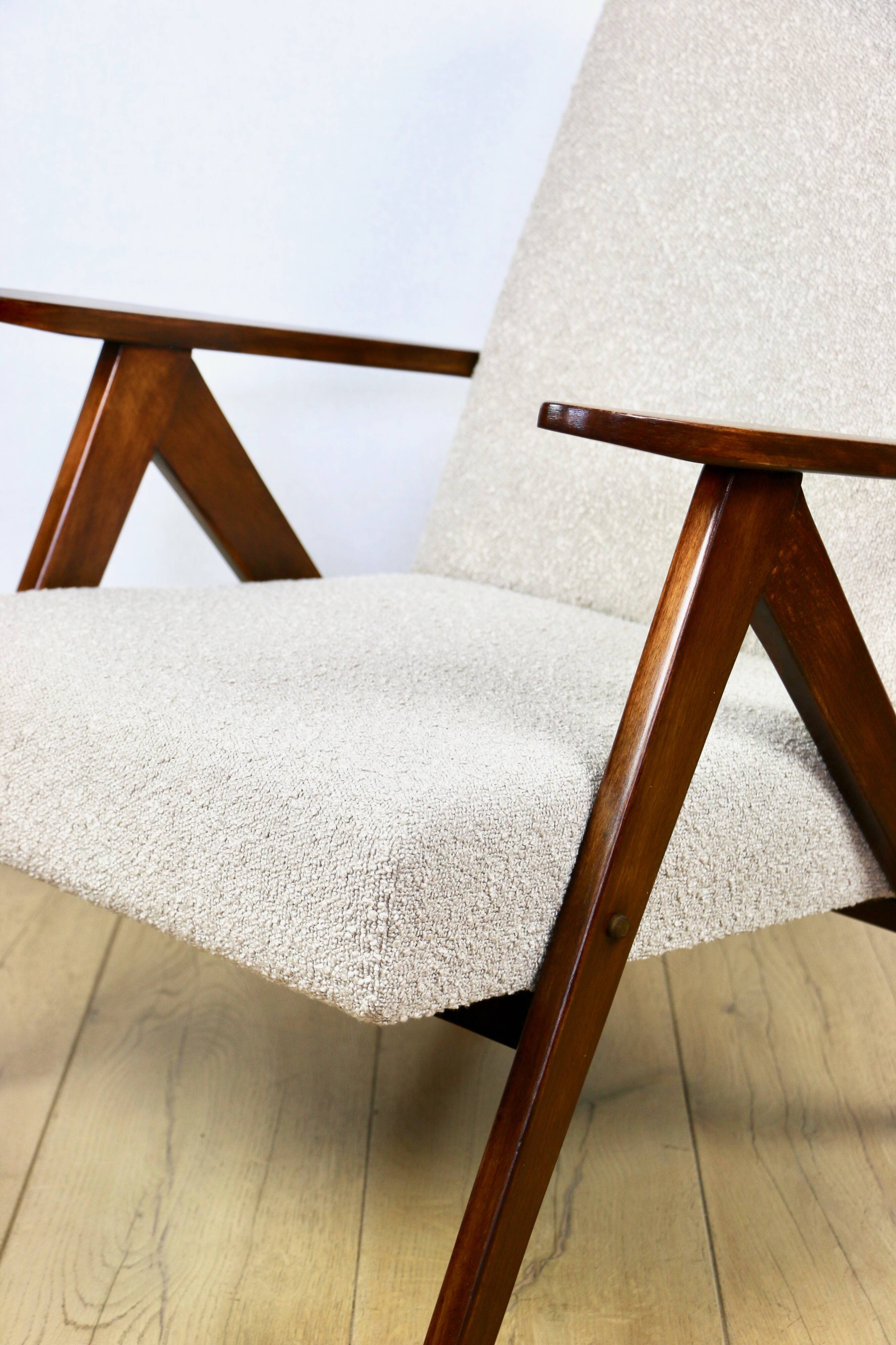 Vintage armchair B-310 VAR beige boucle dark structural wood 1970s - 2 pieces available