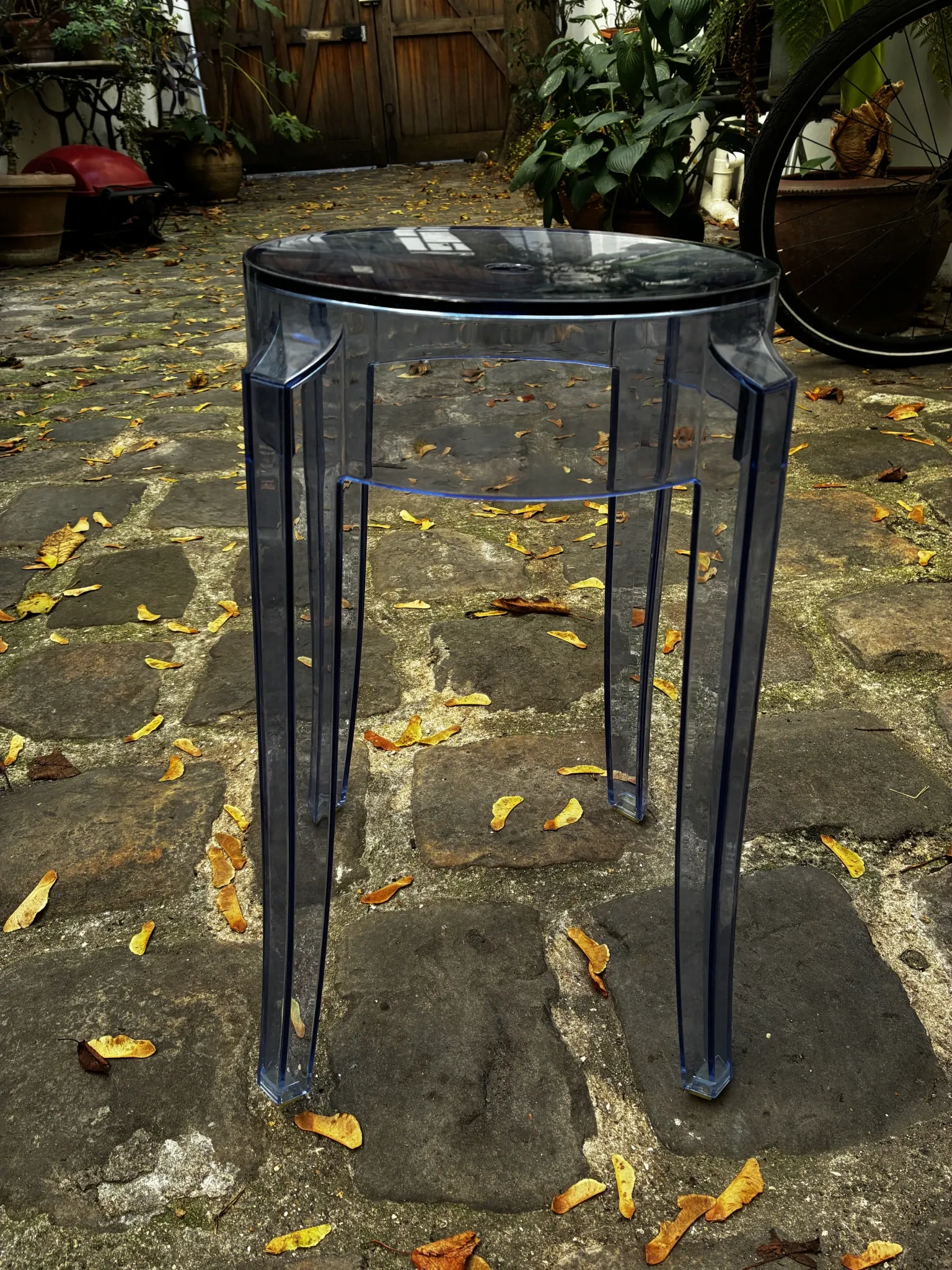 Tabouret bas Charles Ghost  Kartell Philippe Stark