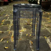 Tabouret bas Charles Ghost  Kartell Philippe Stark