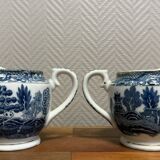 pair of English porcelain jugs with Asian decorations