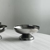 6 coupelles à dessert en inox.