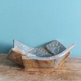 AP ceramic trinket tray with lace-like embroidery effect