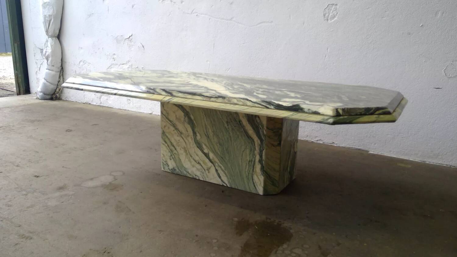 Table basse vintage rectangulaire en marbre Italie 1970