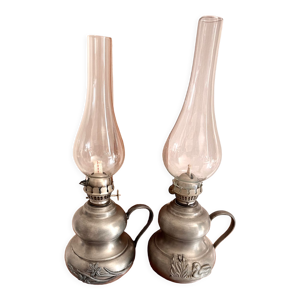 Lot de deux lampes à pétrole