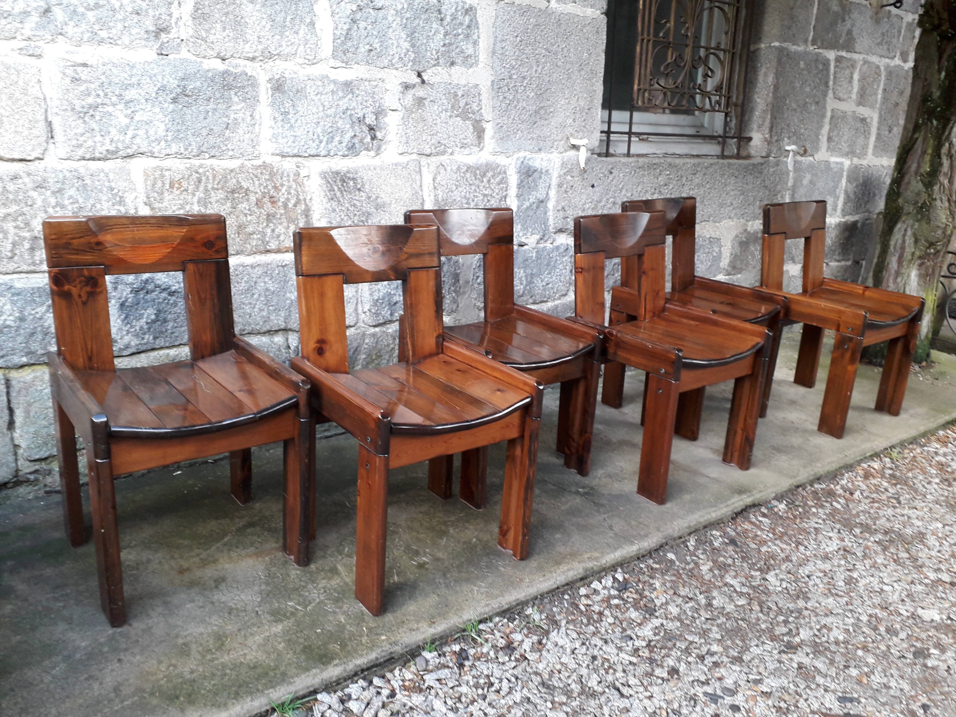 Set of 6 varnished pine chairs