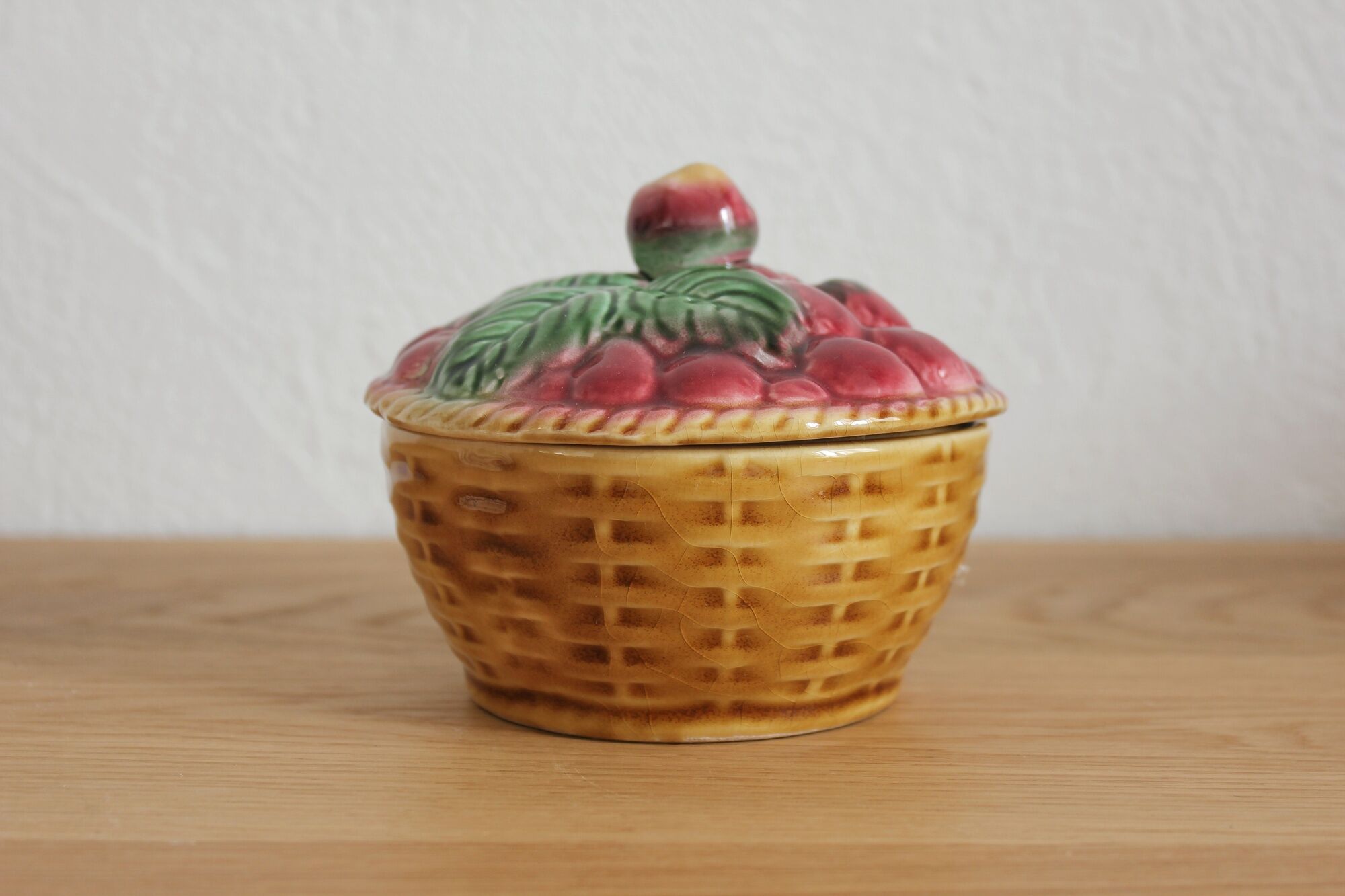Sugar jar candy in slurry fruits Sarreguemines
