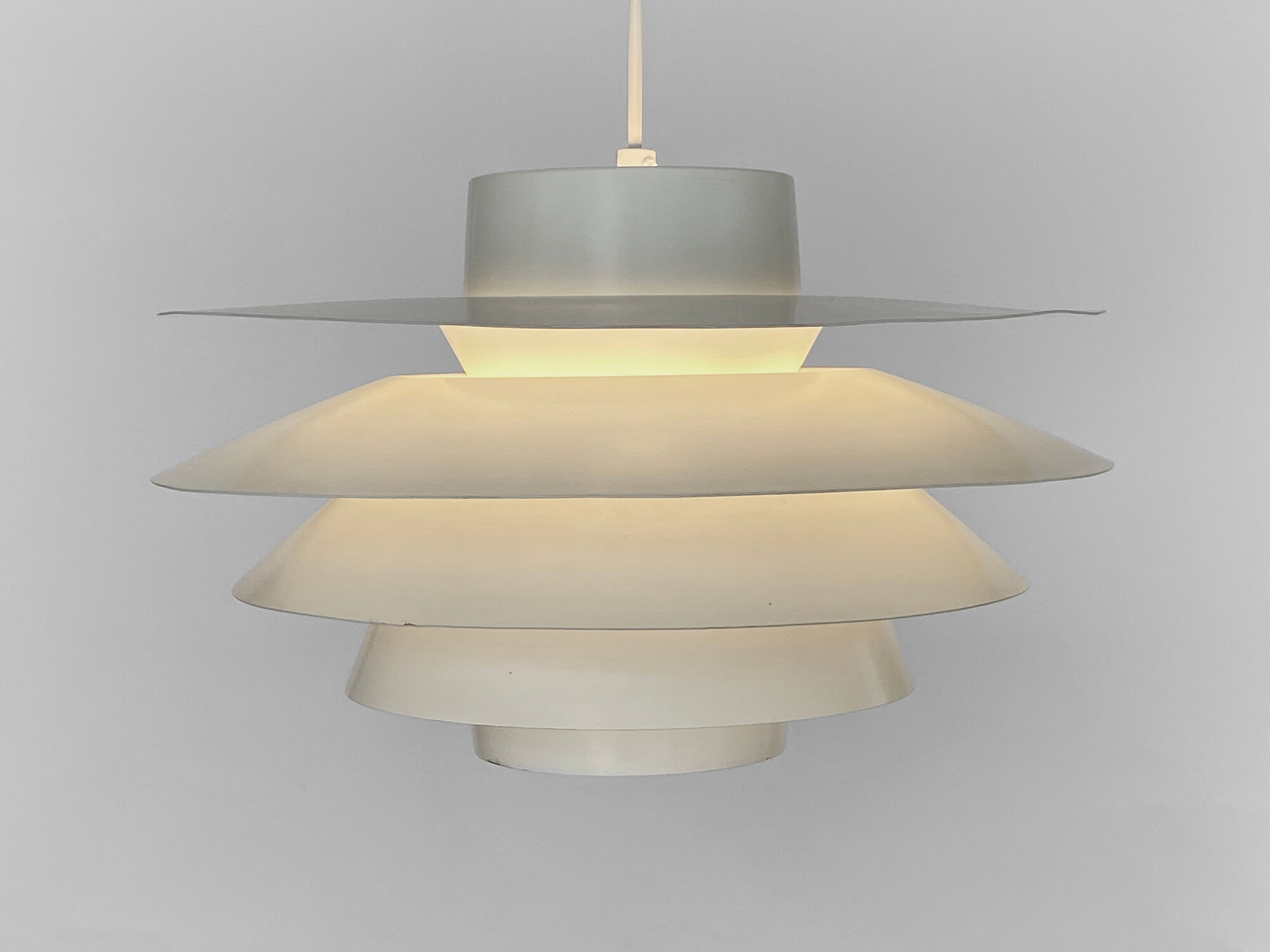 Pendant light "Verona" by Sven Middelboe for Nordisk Solar Compagni. Denmark 1970s.