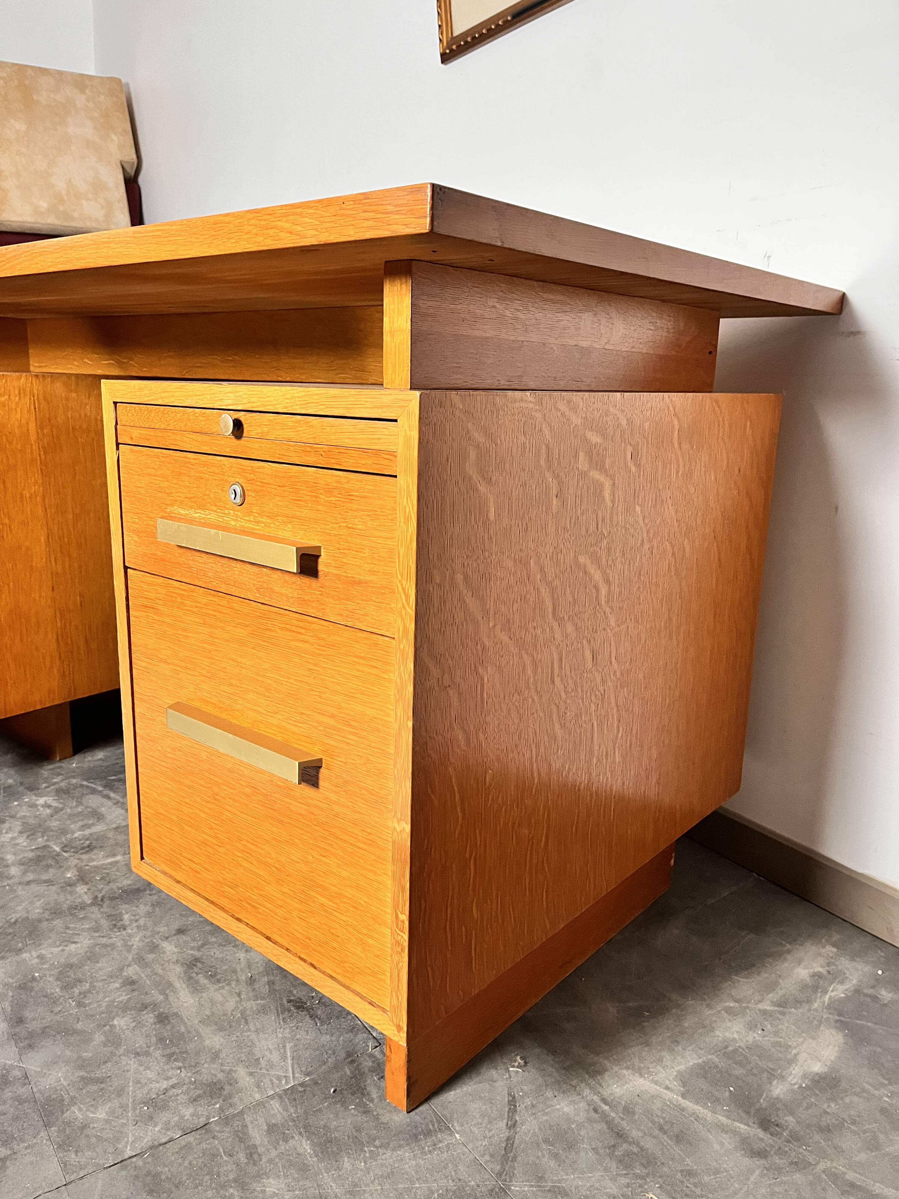 Bureau design 1960
