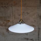 Opaline suspension