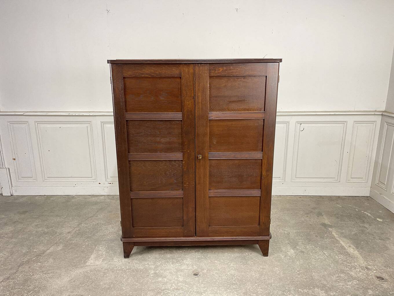 Small 1950s oak wardrobe