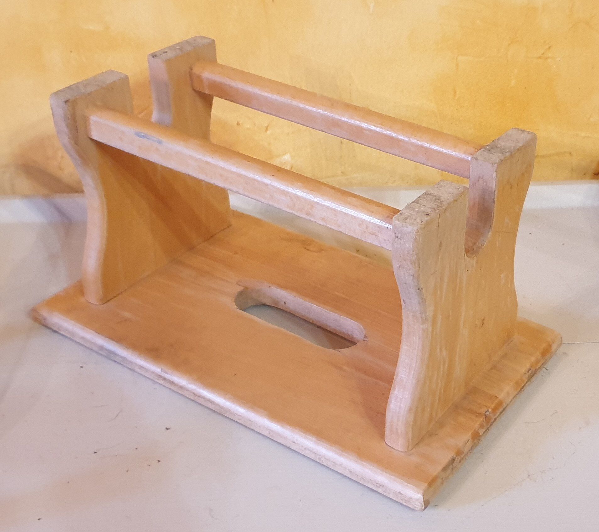 Tabouret marche pied en bois