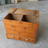 Wood chest
