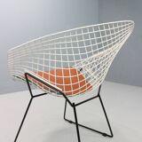 Diamond chair by Harry Bertoia in white & black metal and new leather seati