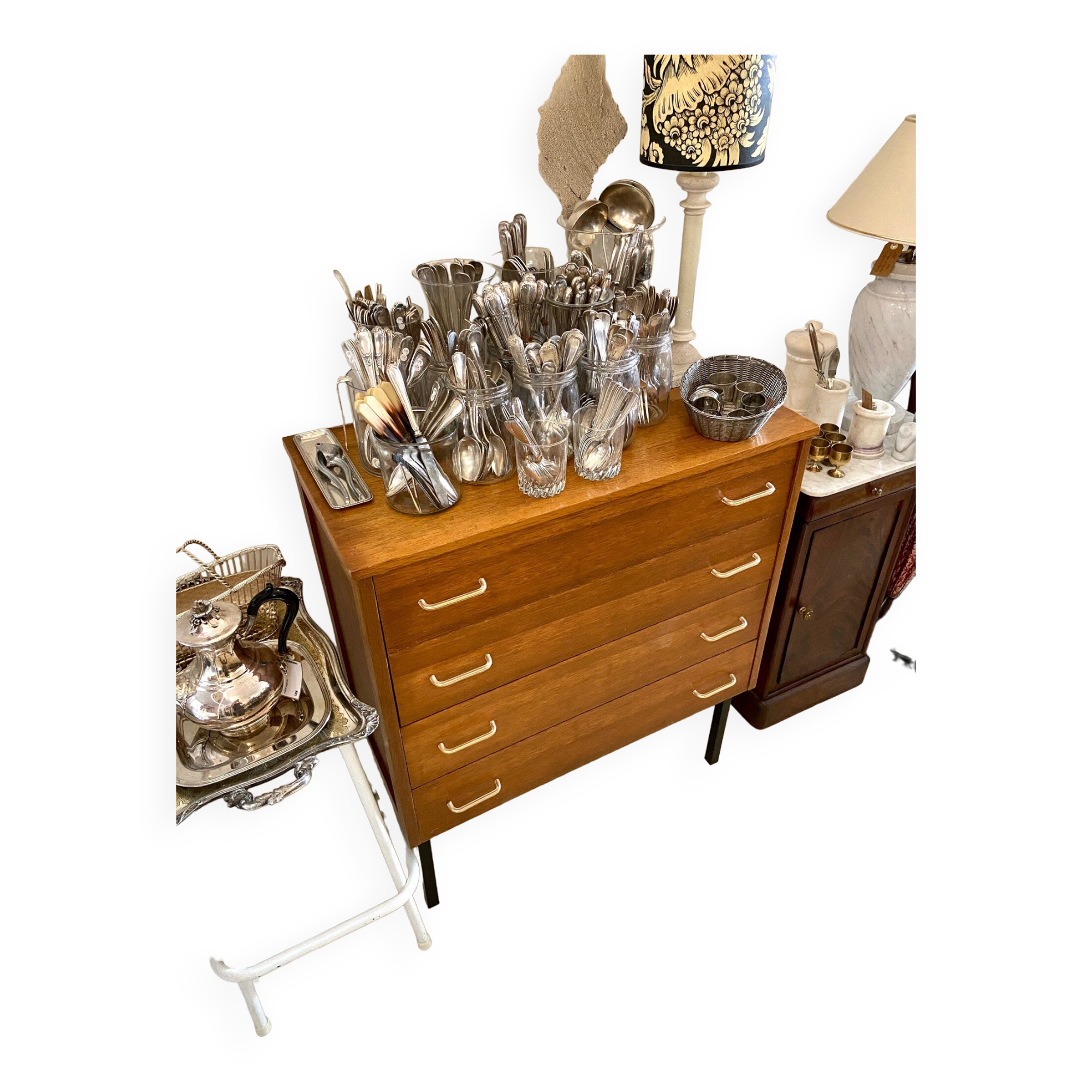 Commode 4 tiroirs en bois et métal noir années 1960