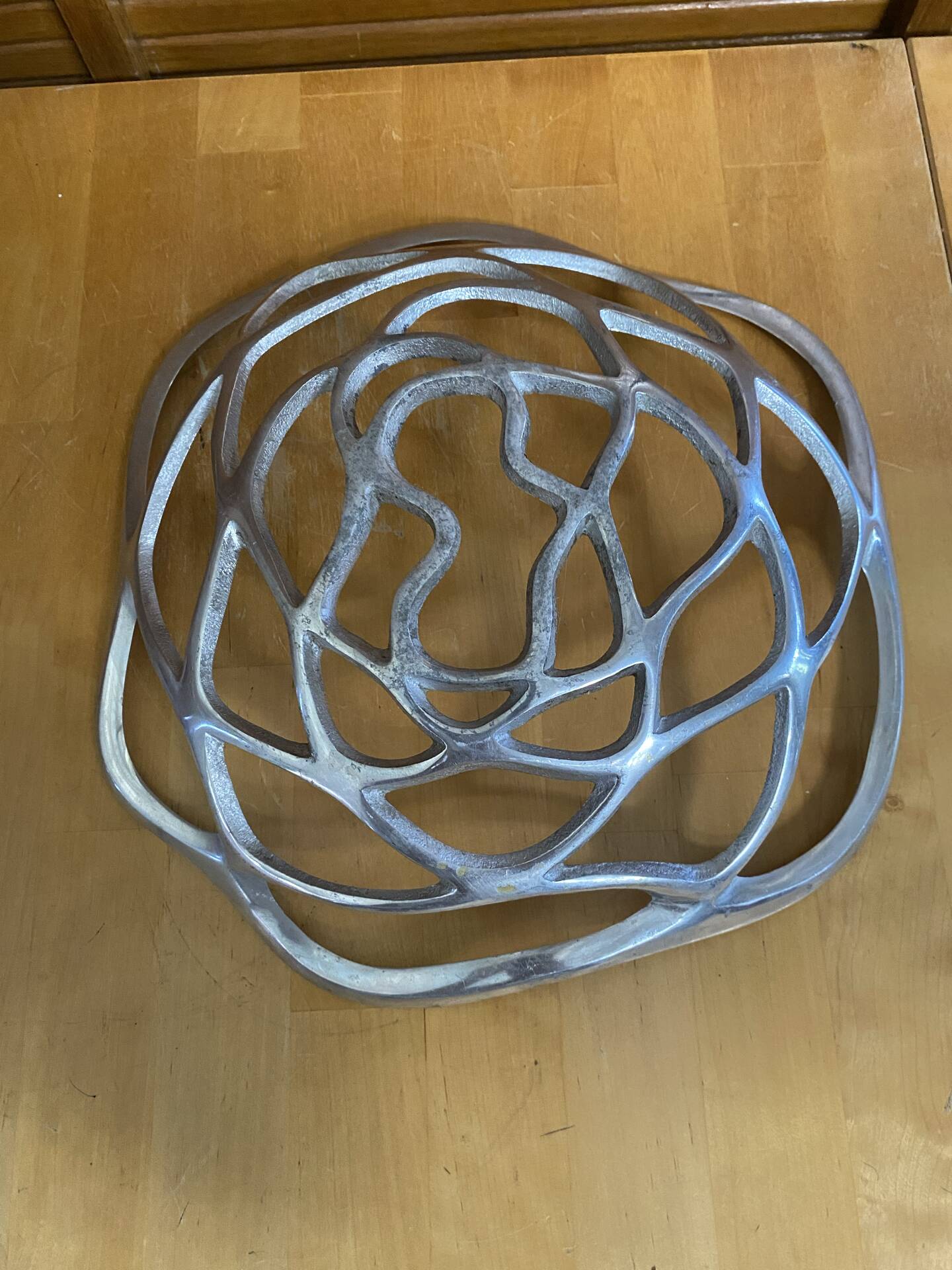 Vintage Style Aluminium Centrepiece Bowl #E406