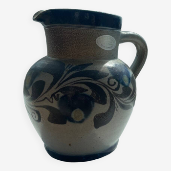 Alsatian sandstone vase