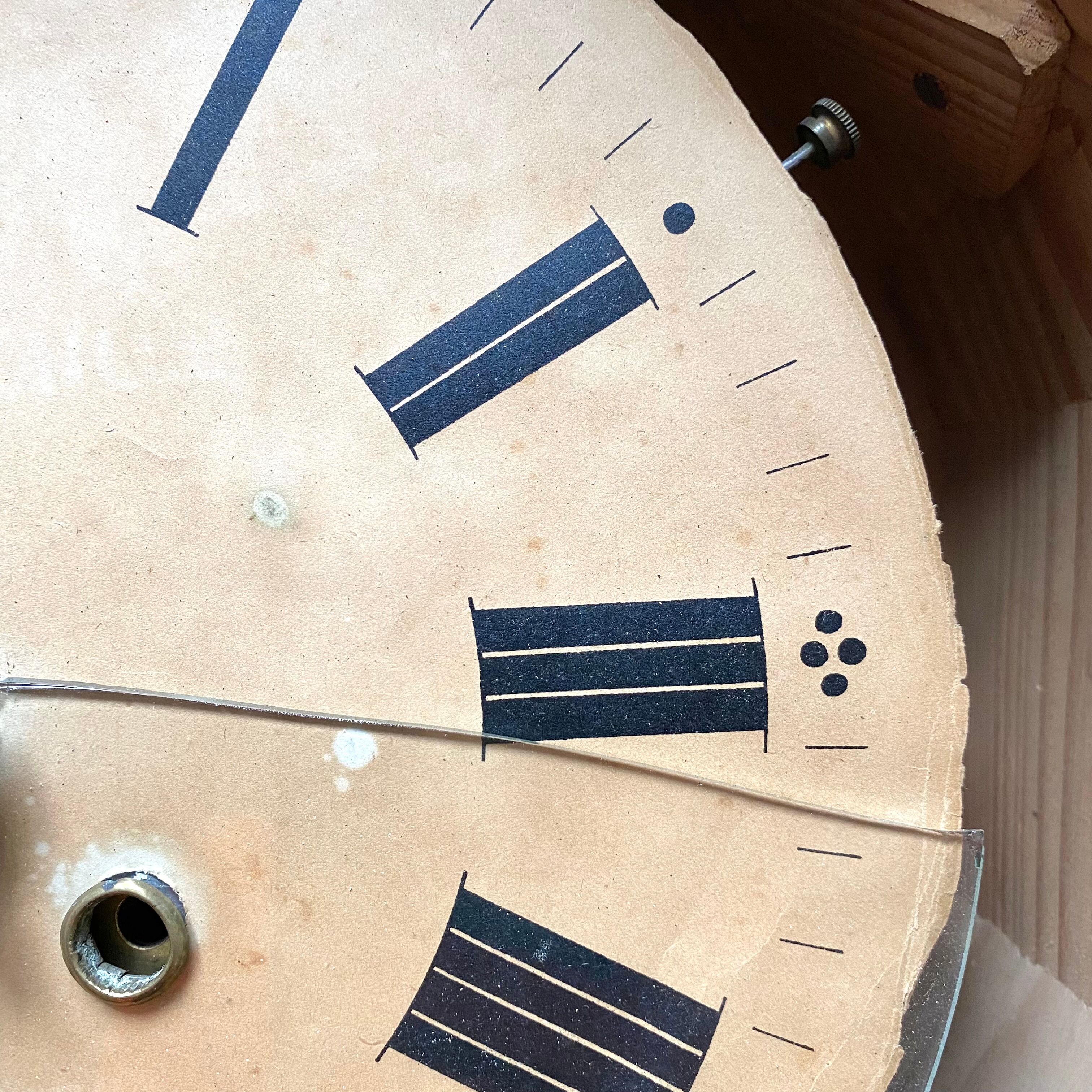 Horloge ancienne œil de bœuf bois et nacre