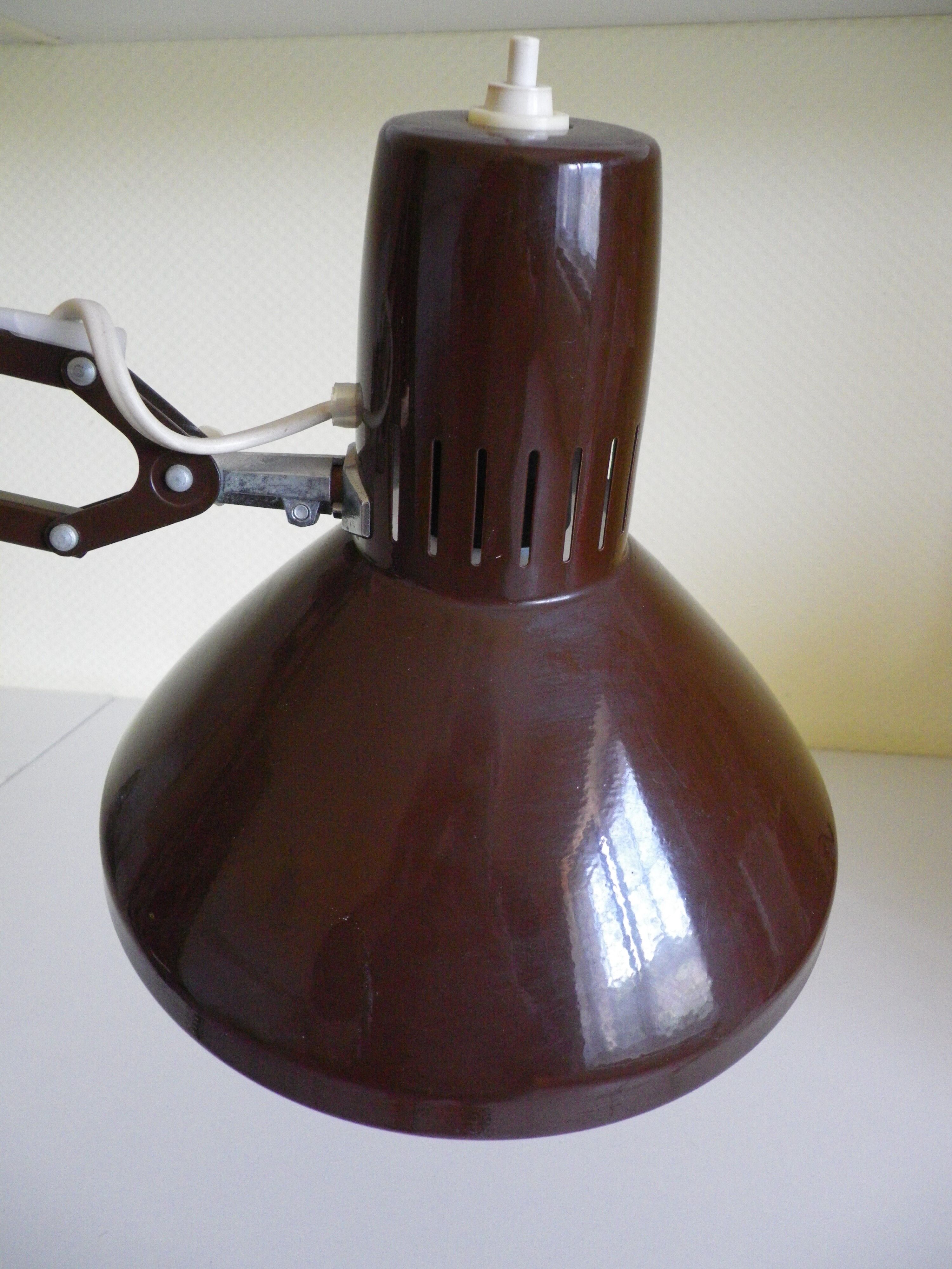 Lamp architect with lampshade in enamelled plate and 2 articulated arms brand ledu