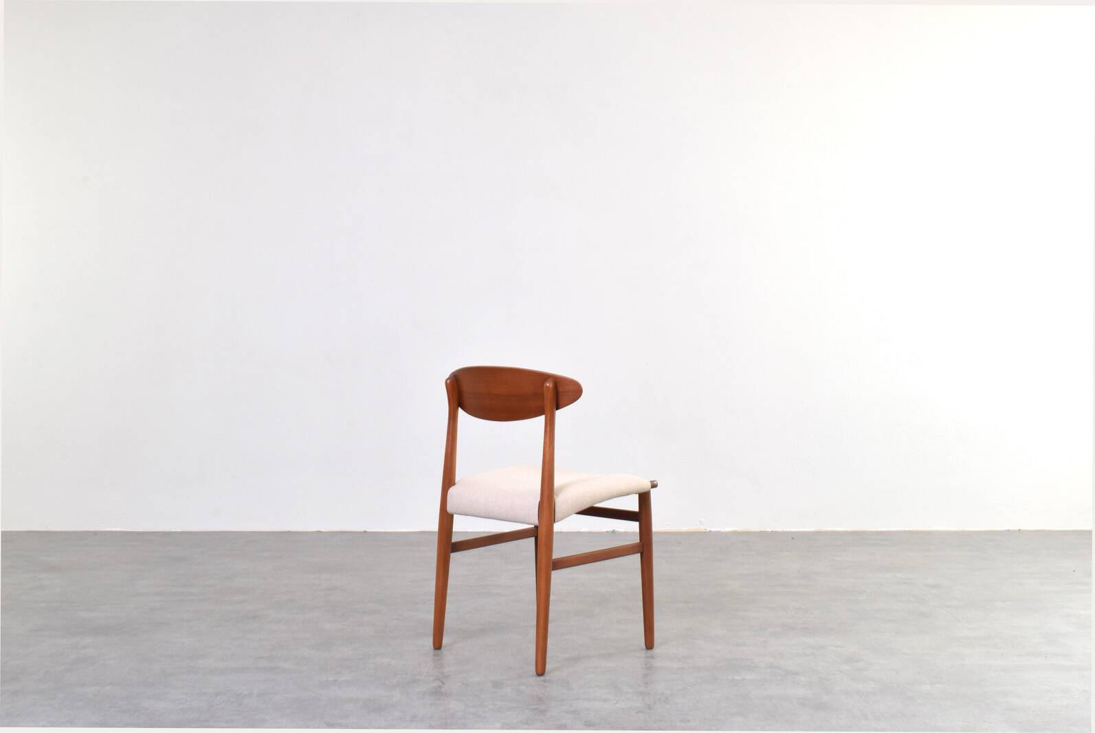 Danish Teak Dining Chairs by Ejner Larsen & Aksel Bender Madsen 1960s Set 4