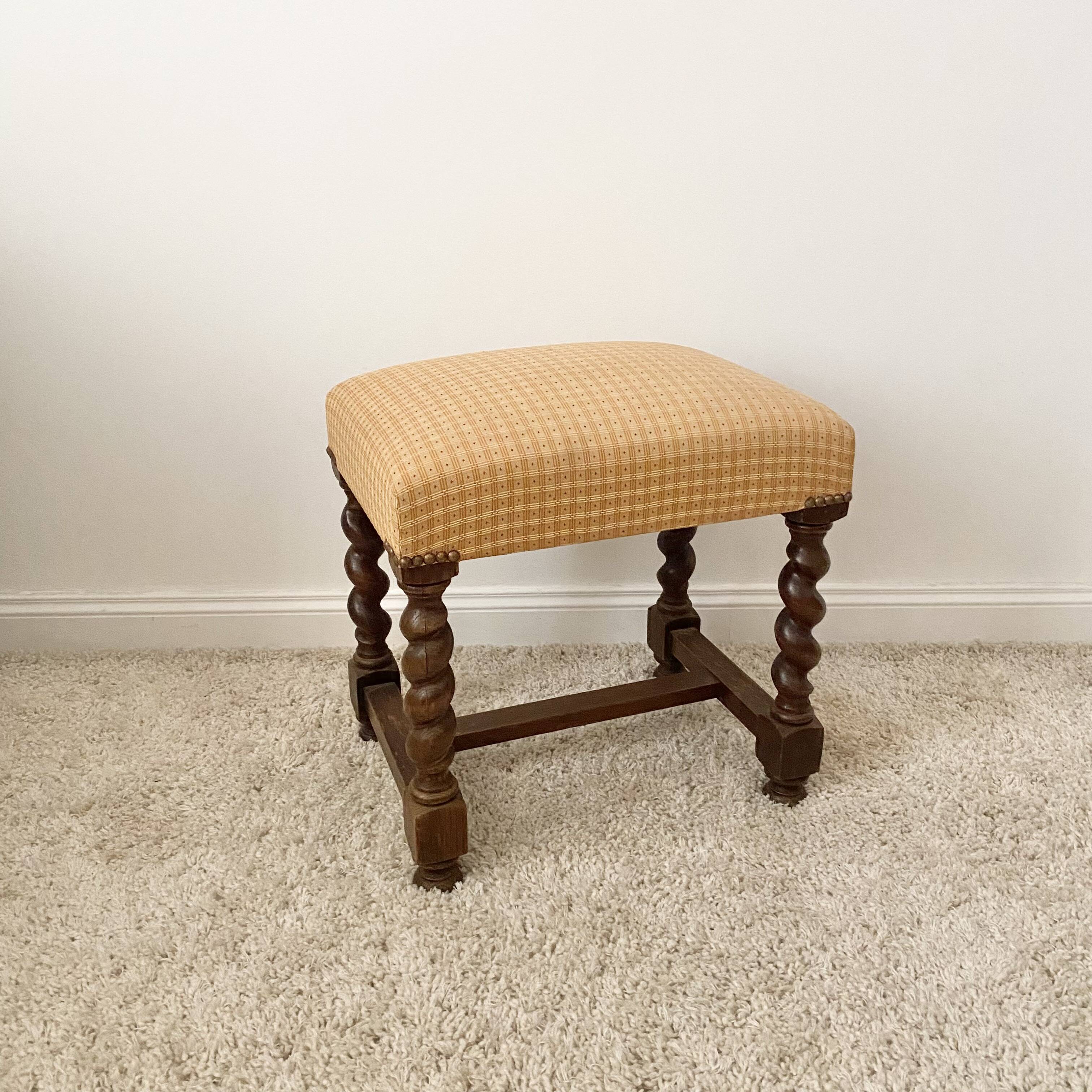 Stool with turned legs