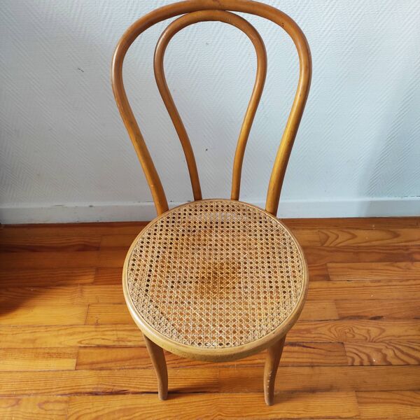 Chaise bistrot ancienne en bois blond courbé et cannage