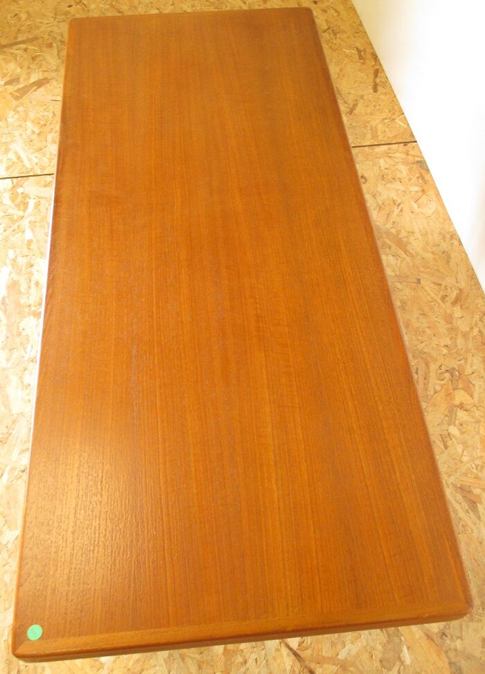 Scandinavian coffee table Trioh