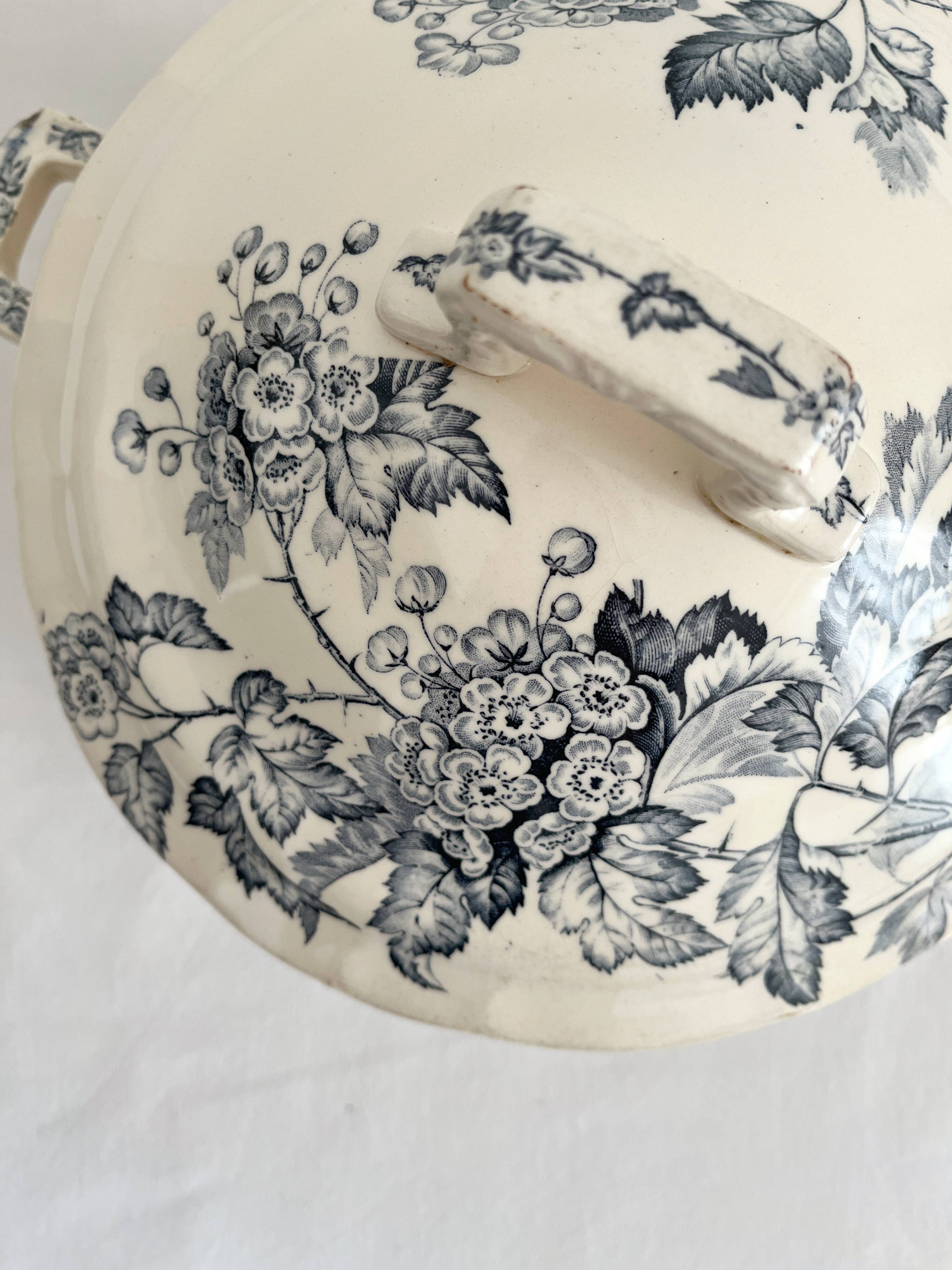 "Hawthorn" ironstone tureen, Longchamp pottery