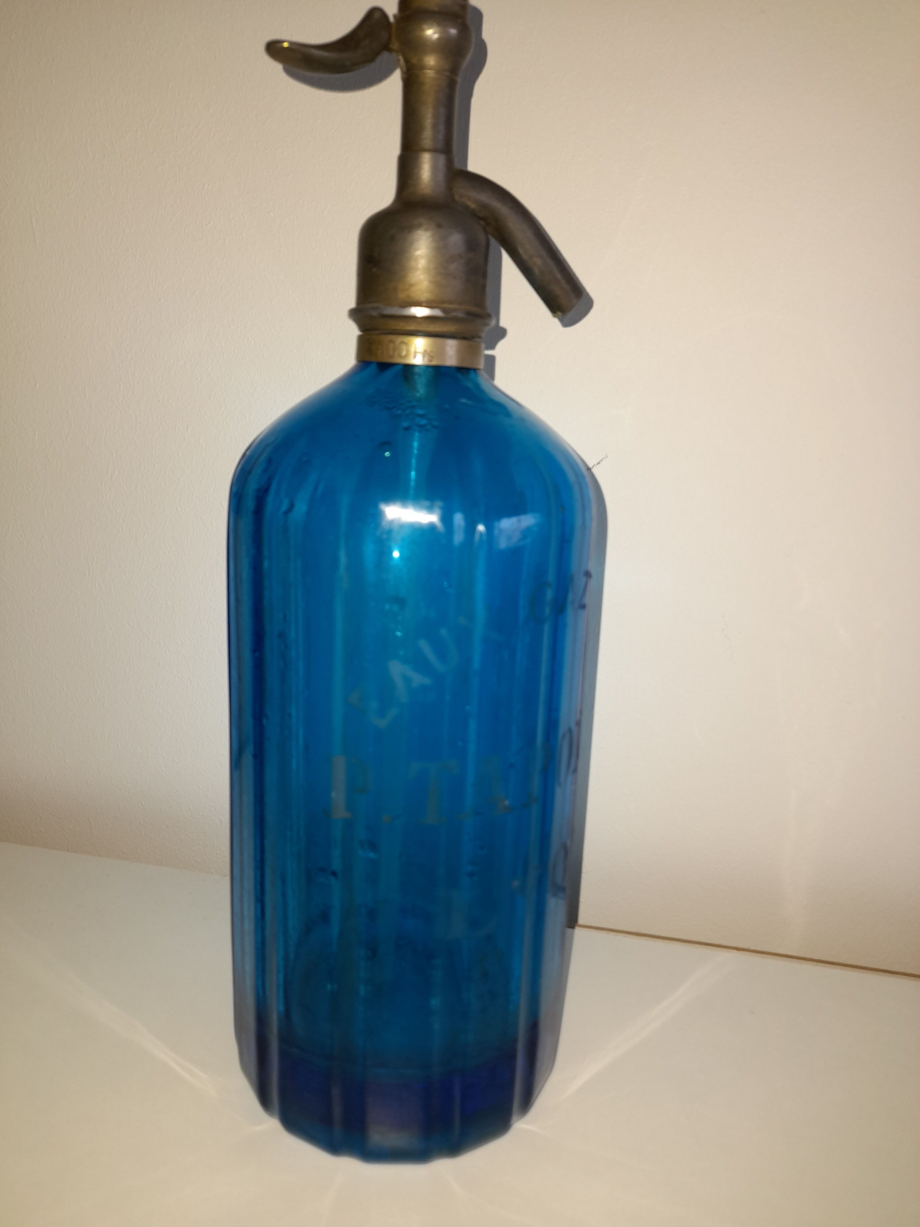 Seltz water siphon