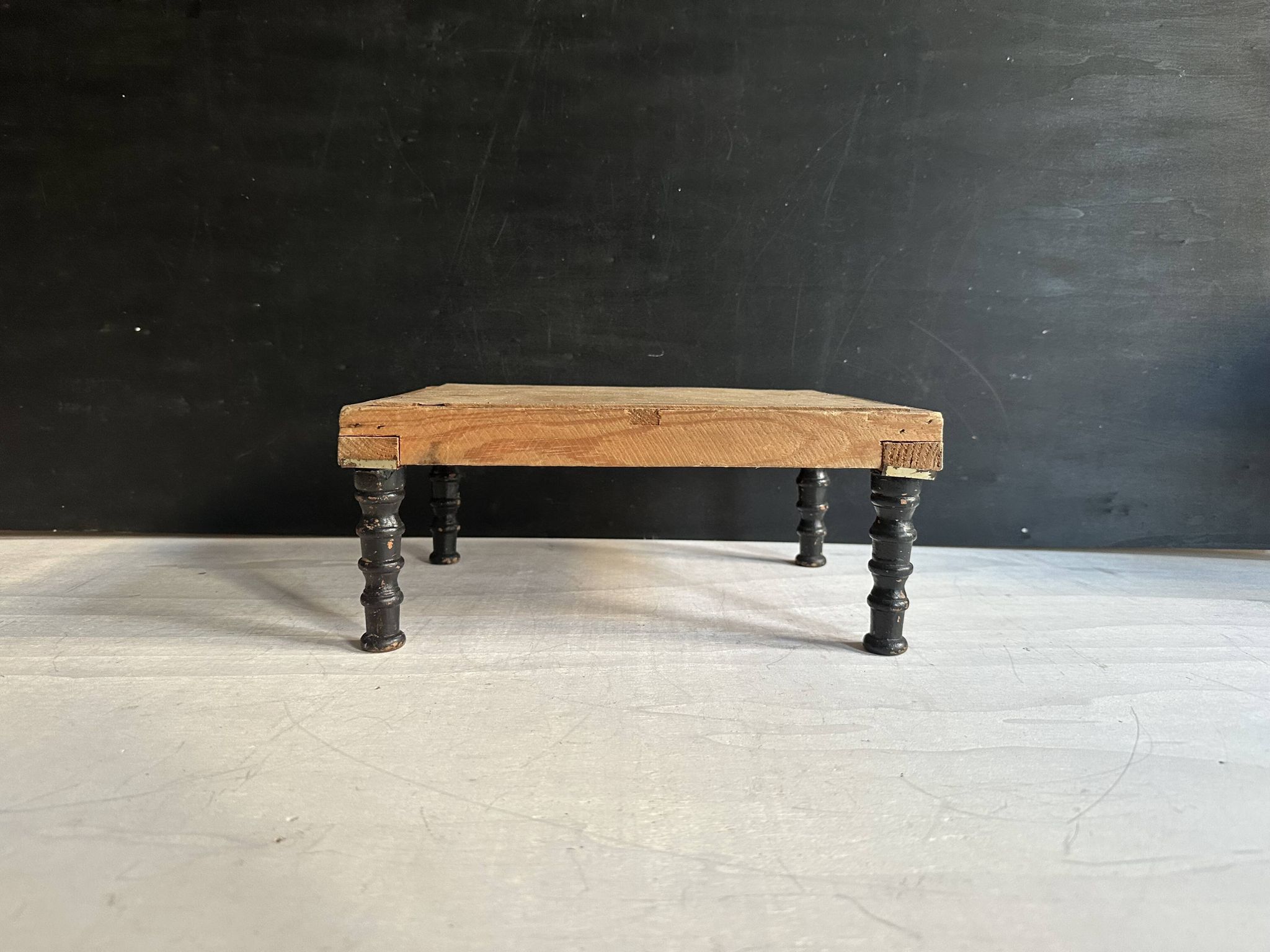 Antique Napoleon III footstool in turned blackened wood – 19th century