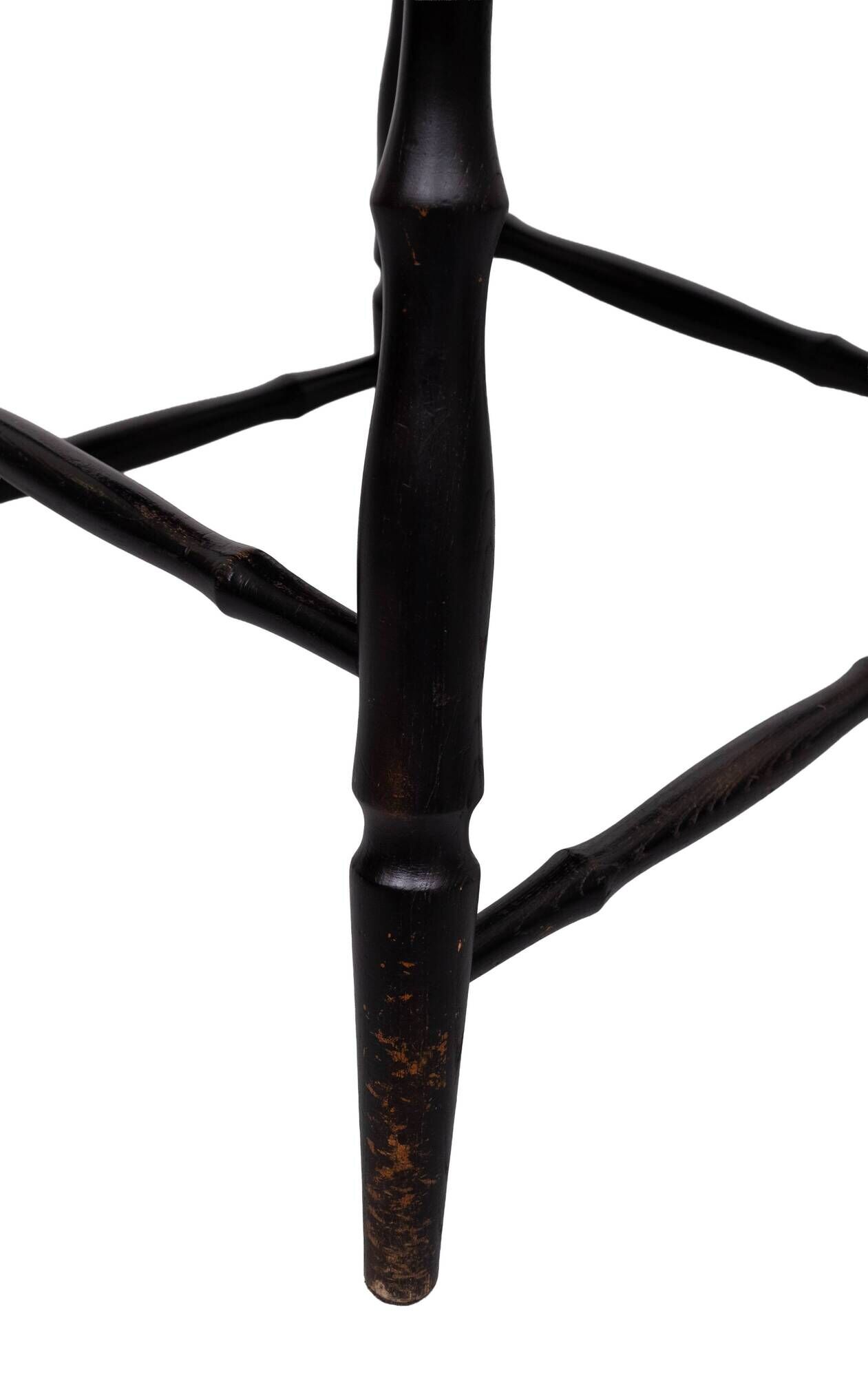 set of 6 Black Oak Windsor style Spindle-back dining chairs. Holland
