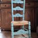 chaises en bois turquoise vintage