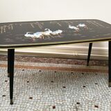 Vintage coffee table with heron décor
