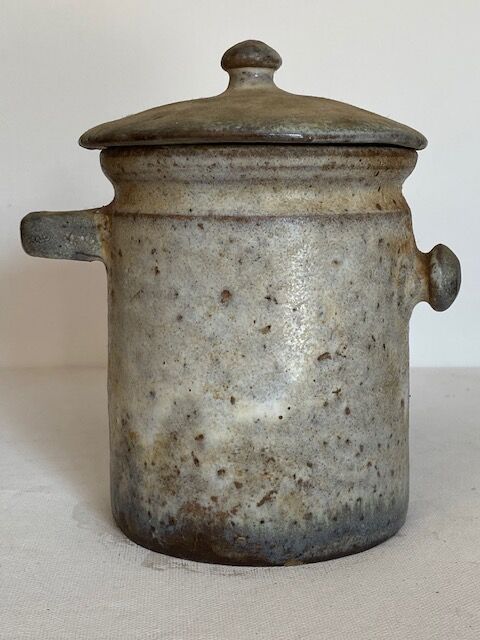 Pot in reeds