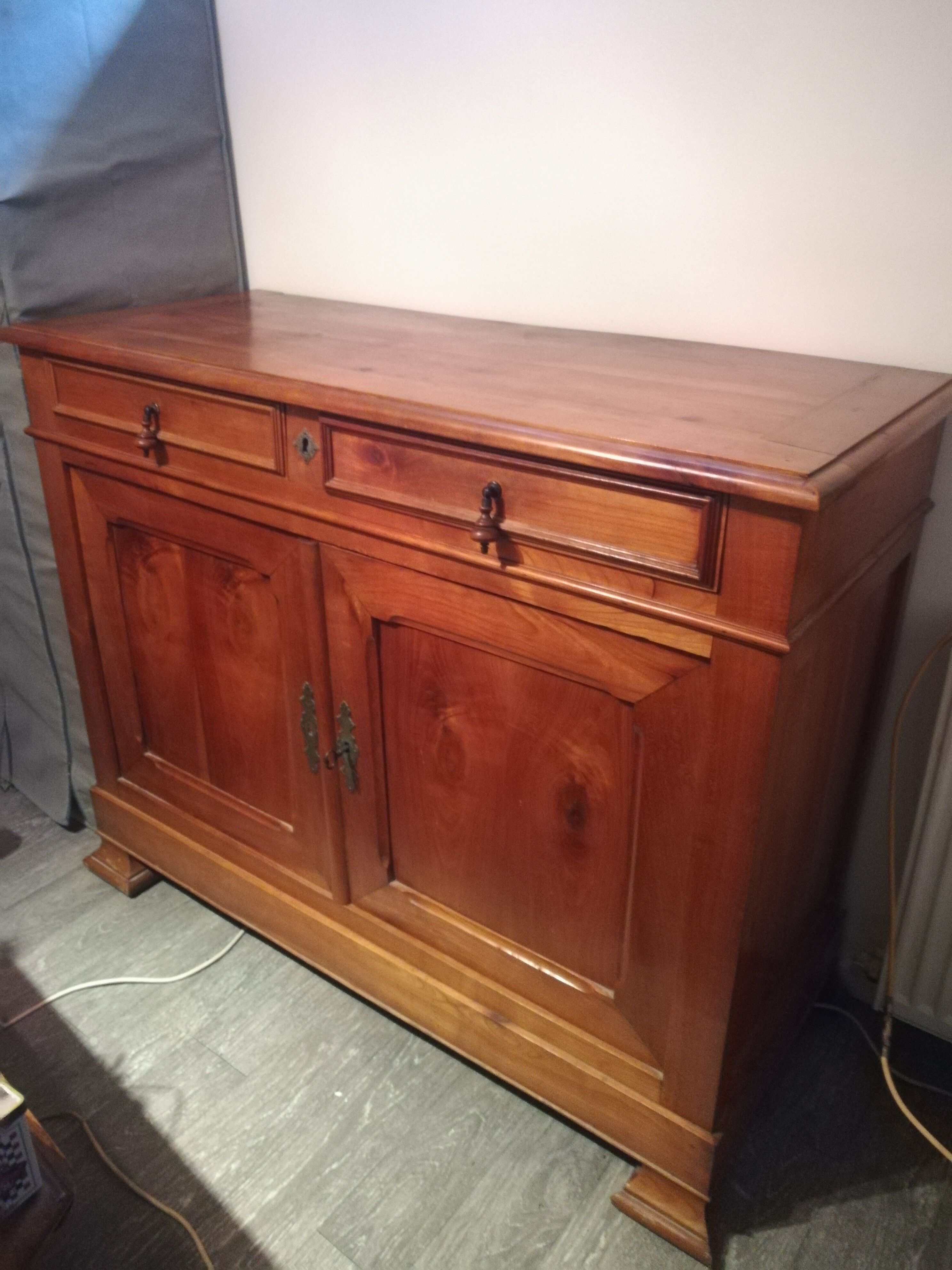Molded cherry buffet