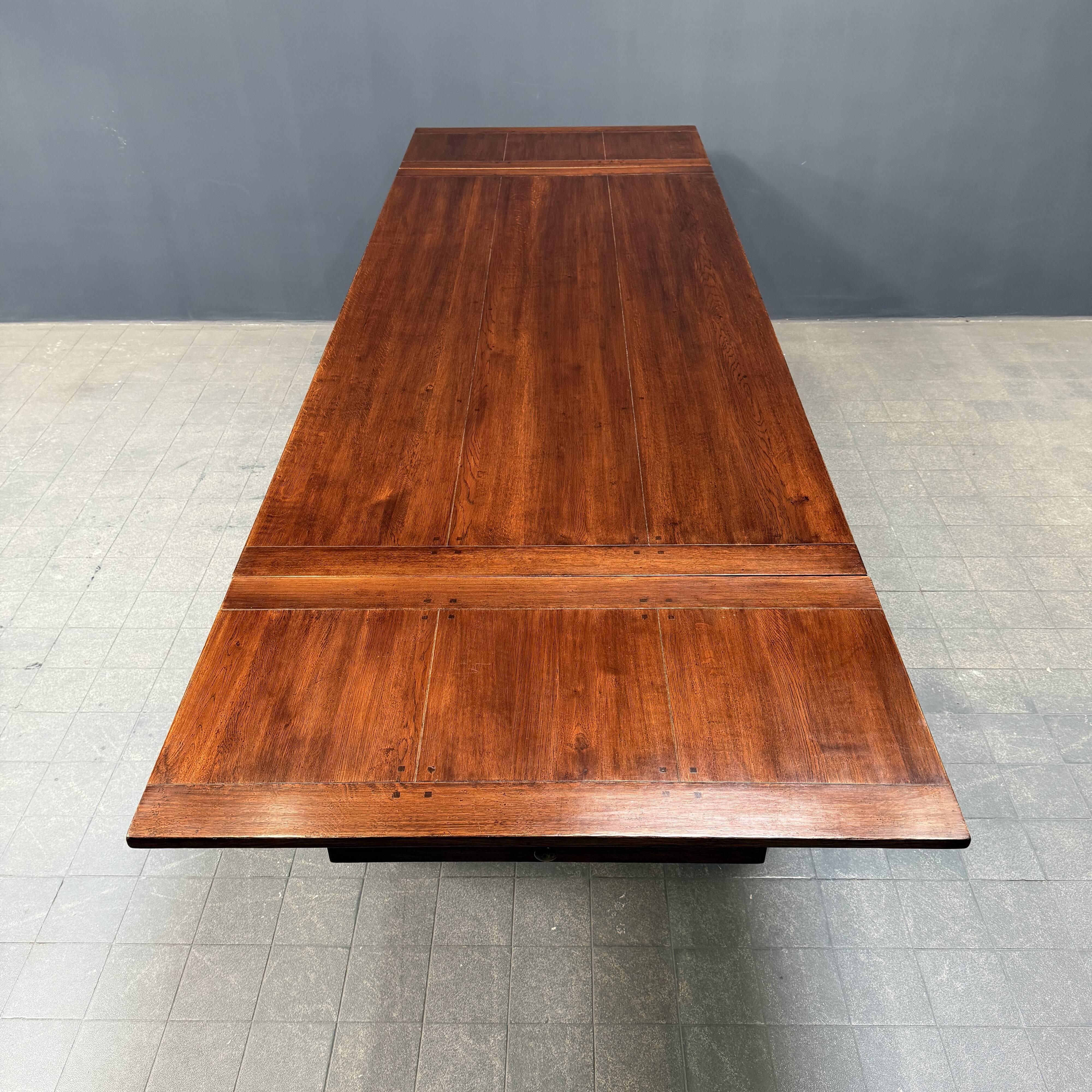 Large antique style oak extendable dining table