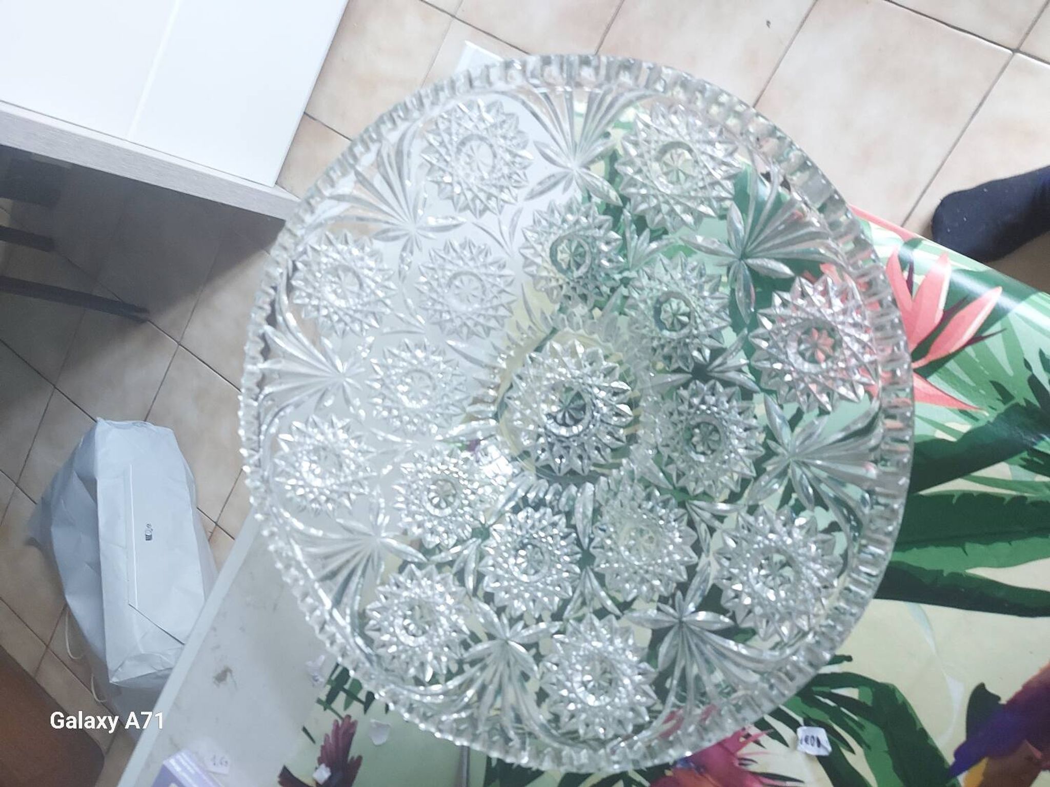 2 dishes or baskets in pressed moulded cut glass