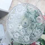 2 dishes or baskets in pressed moulded cut glass