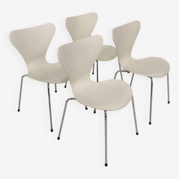 Set of 4 Scandinavian chairs "model 7" Arne Jacobsen, Denmark, 1950