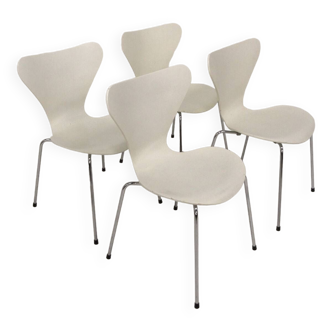 Set of 4 Scandinavian chairs "model 7" Arne Jacobsen, Denmark, 1950