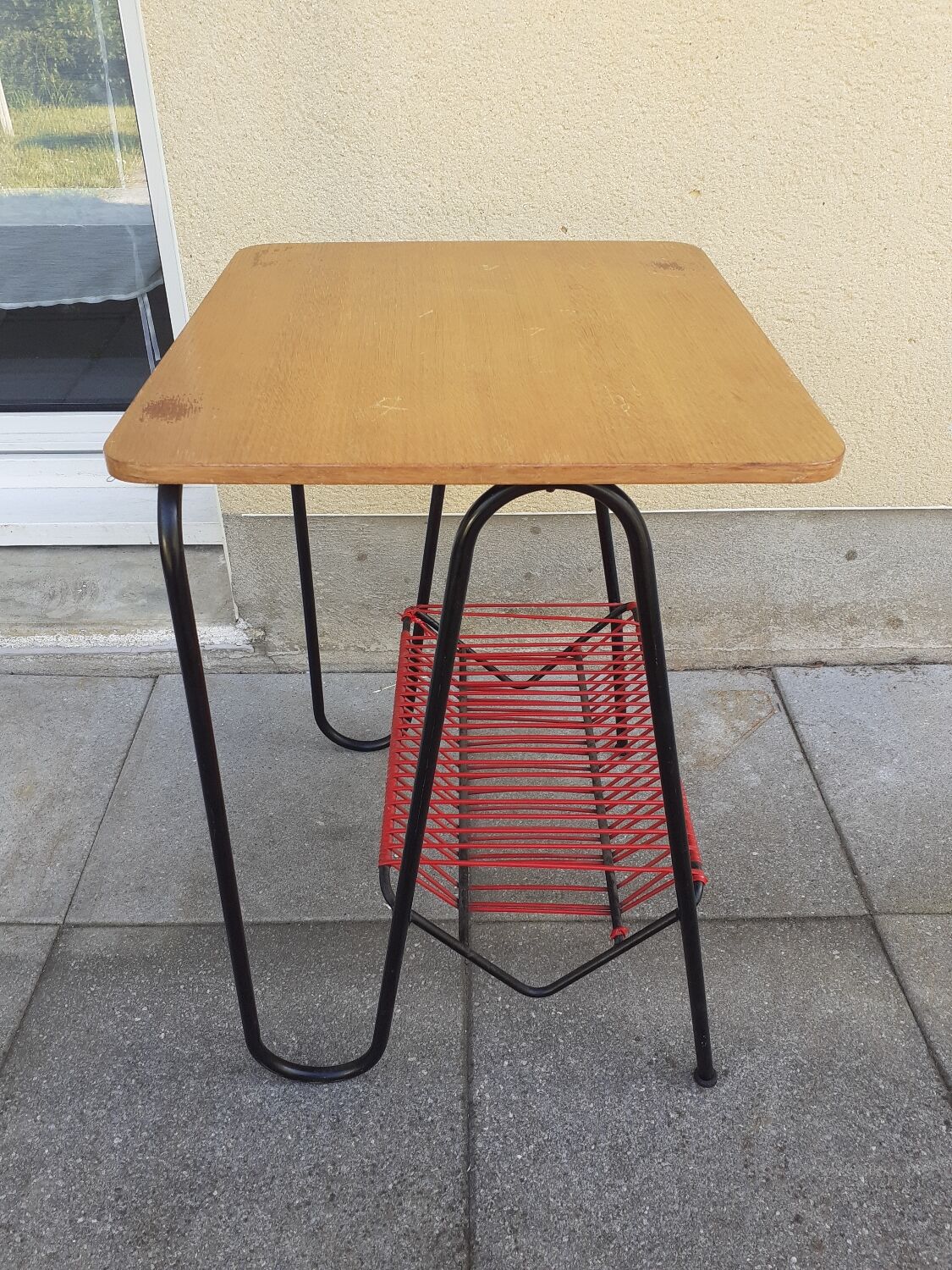 Side table scoubidou