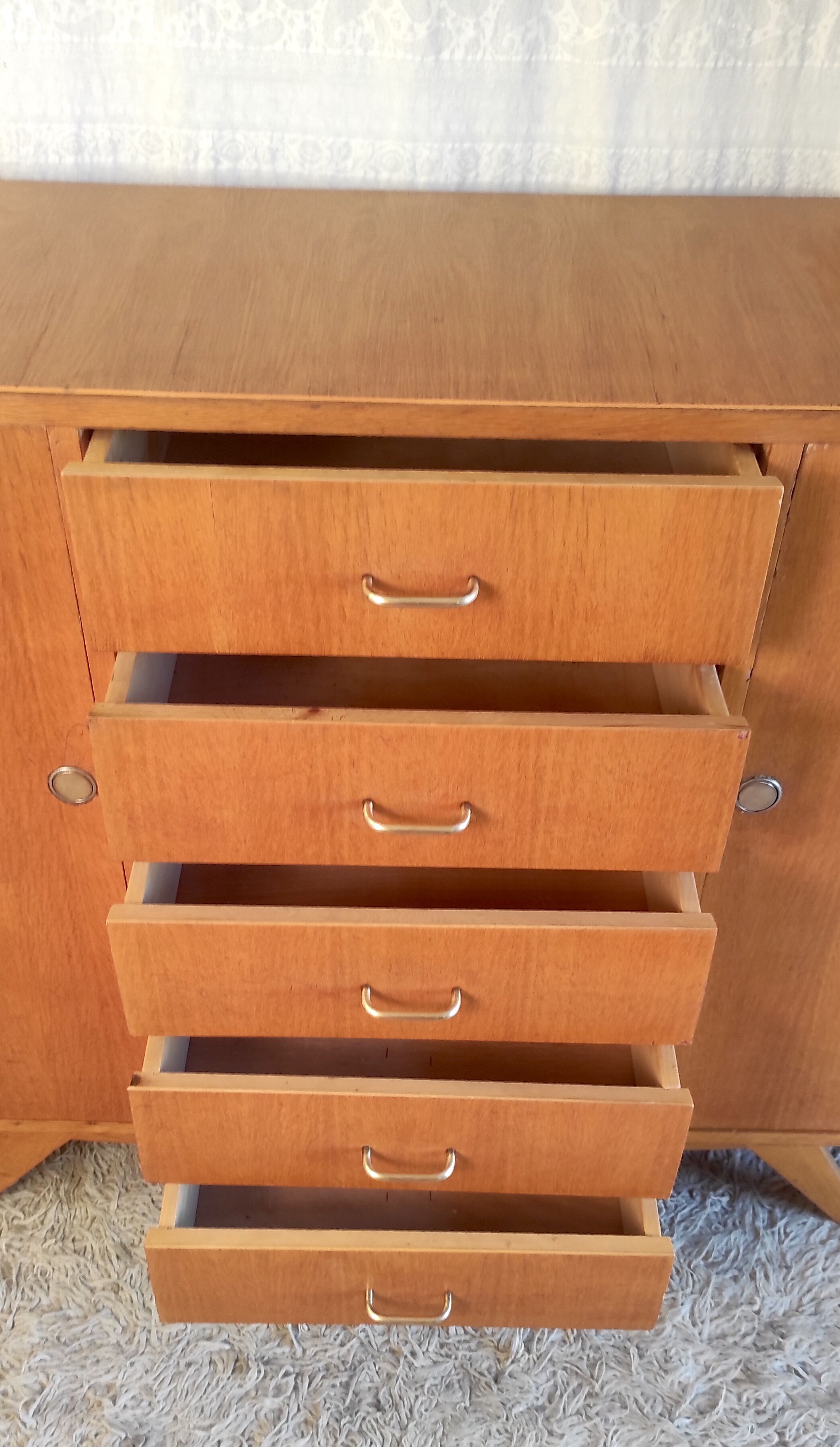 Gilded oak chest of drawers – 50s/60s