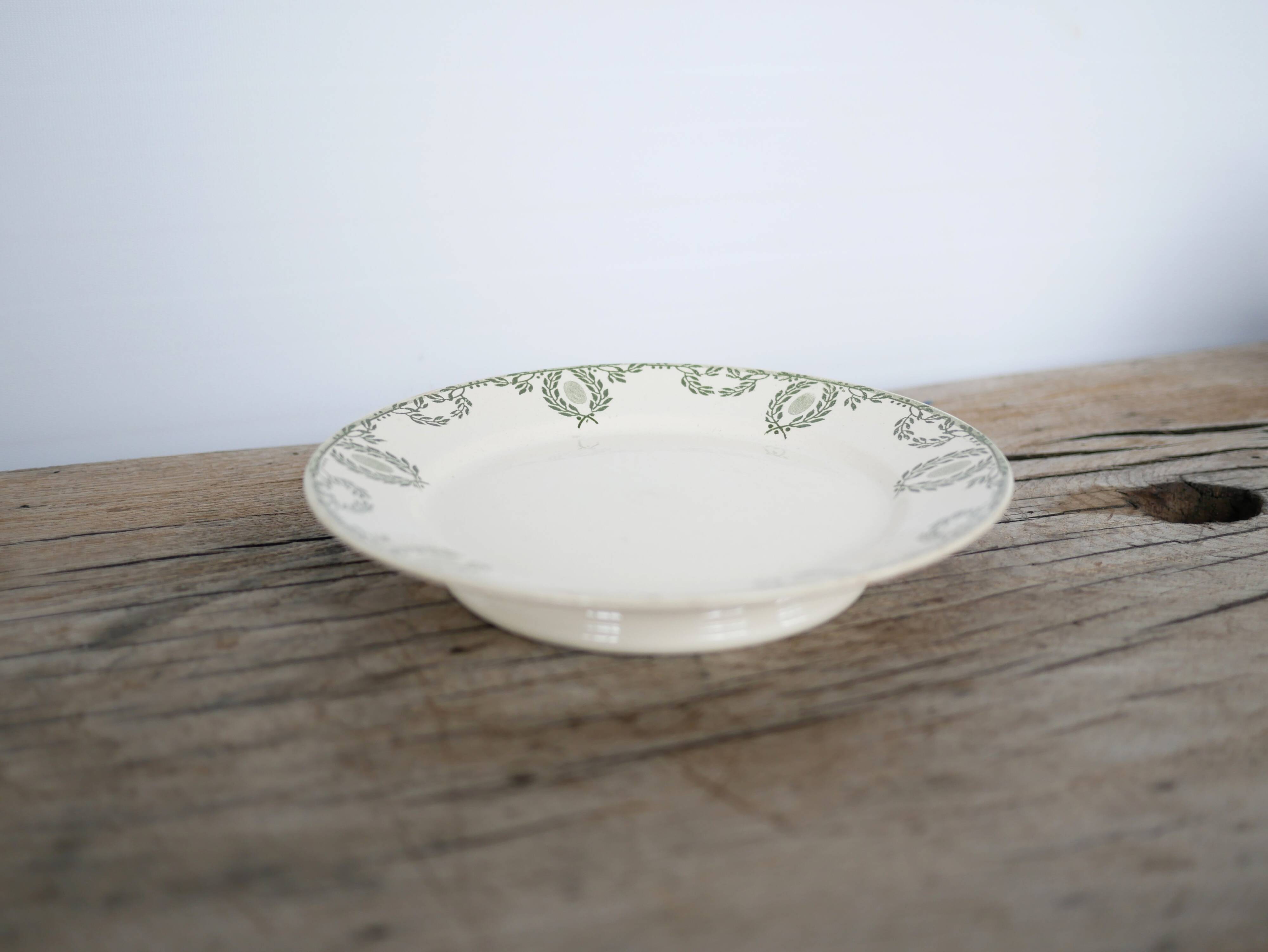 Cake dish on foot, old compotier by the Sarreguemines factory, France