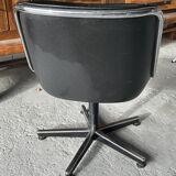 Pollock Knoll black leather armchair, 1980 edition